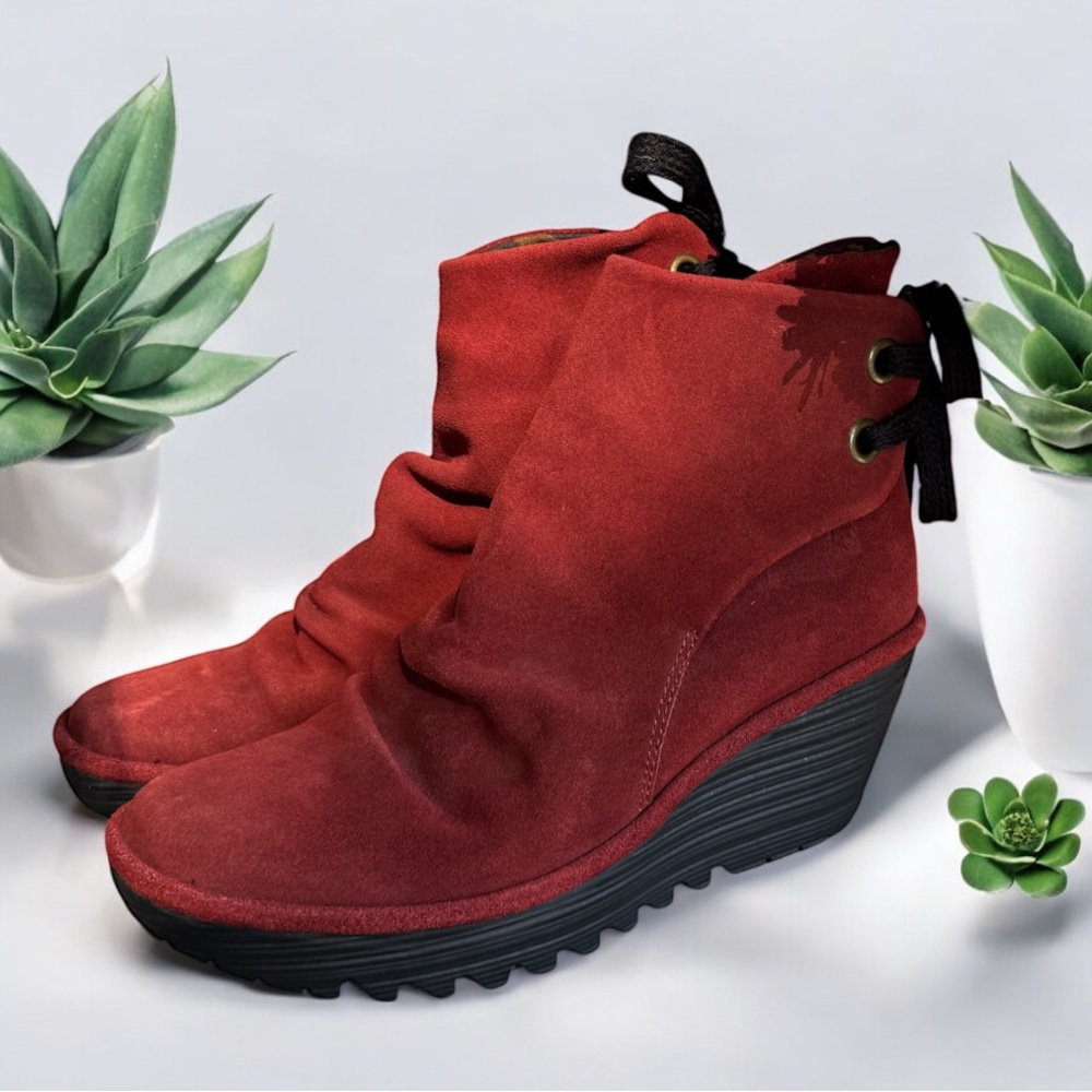 FLY LONDON •WOMEN’S RED SUEDE WEDGE ANKLE BOOTS!!! SIZE EUR 39/US 8/8.5•NEW